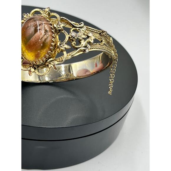 Whiting & Davis Vintage Ornate Victorian Revival Gold Tone Lg Cabochon Bangle - Picture 8 of 9